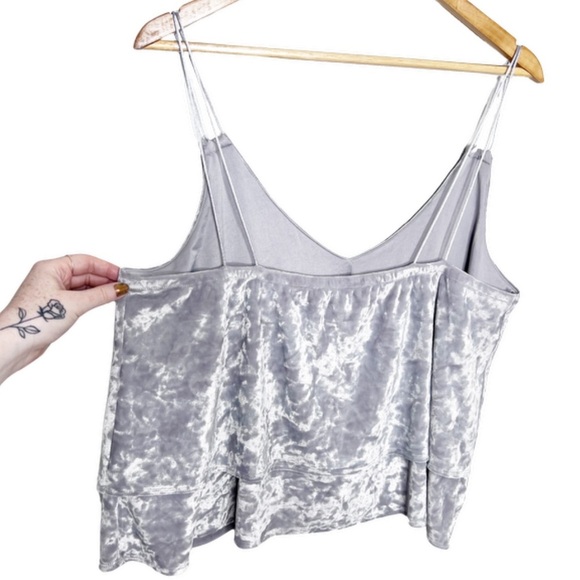 New with tag Express Women’s Velvet Grey Silver Ruffle Spaghetti Strap Crop Top - Picture 11 of 16
